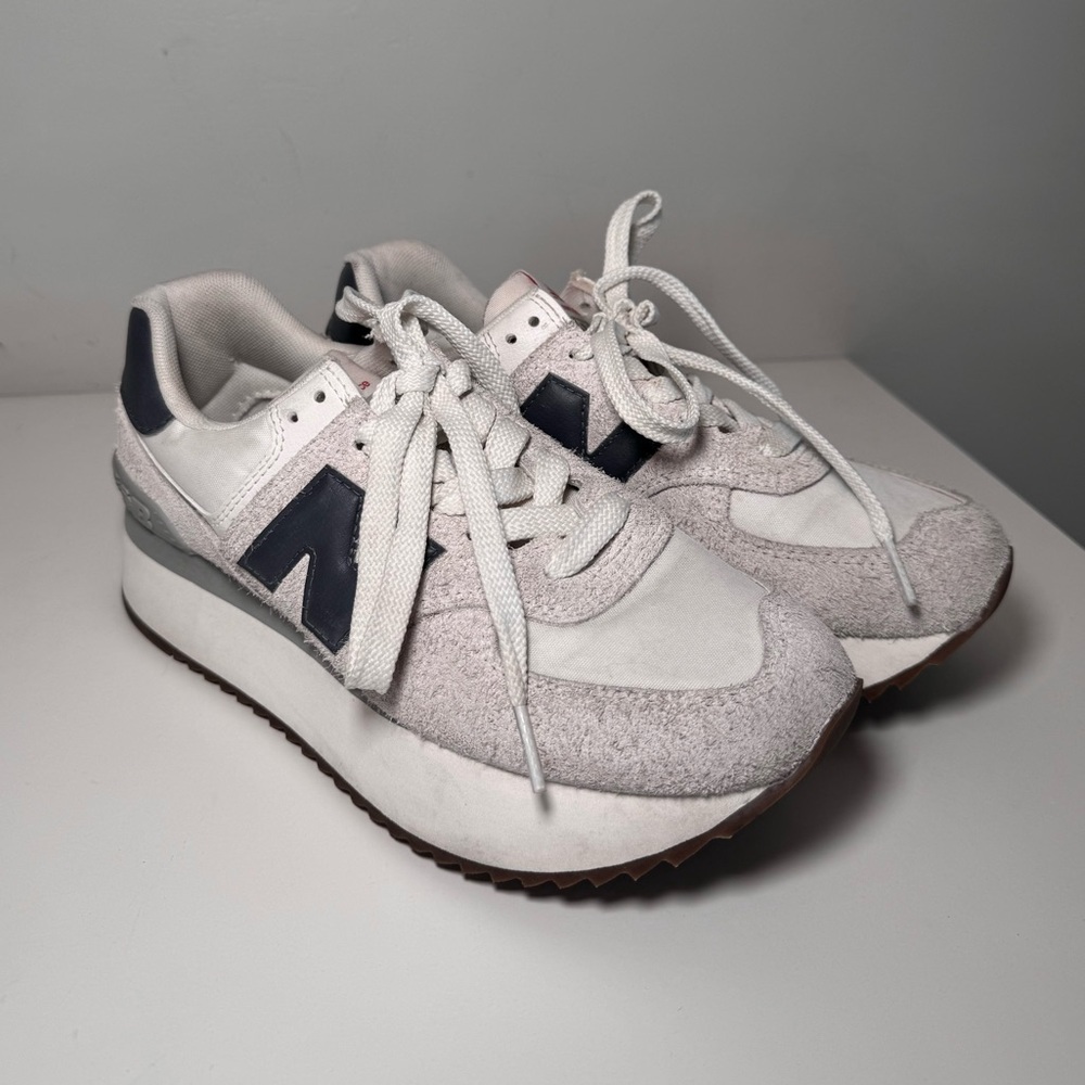 New Balance White and Gray Sneakers